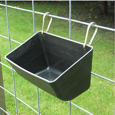 Little Giant Hanging Fence Feeder with Clips, 4 Quart