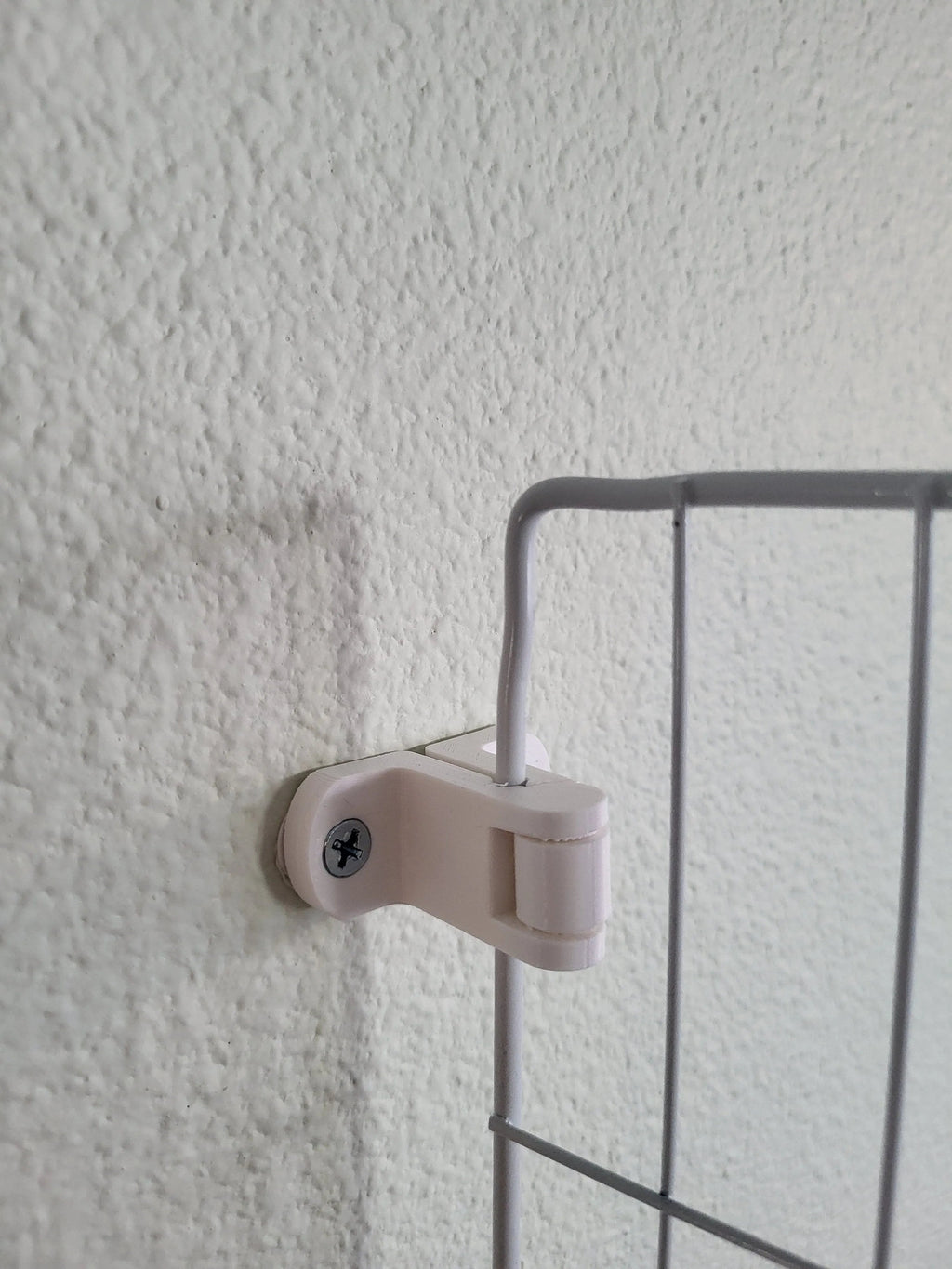 C&C Cage Wall Mount Brackets (4-Pack) – Guinea Pigs, Ferrets & Small Pets